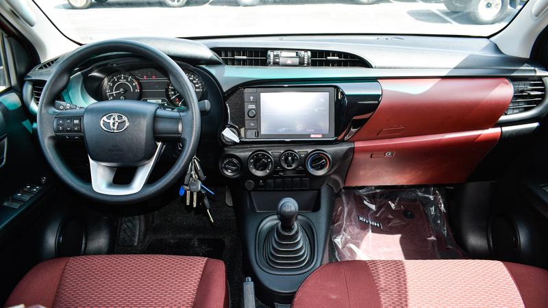 Toyota Hilux • 2021 • 10 km 7