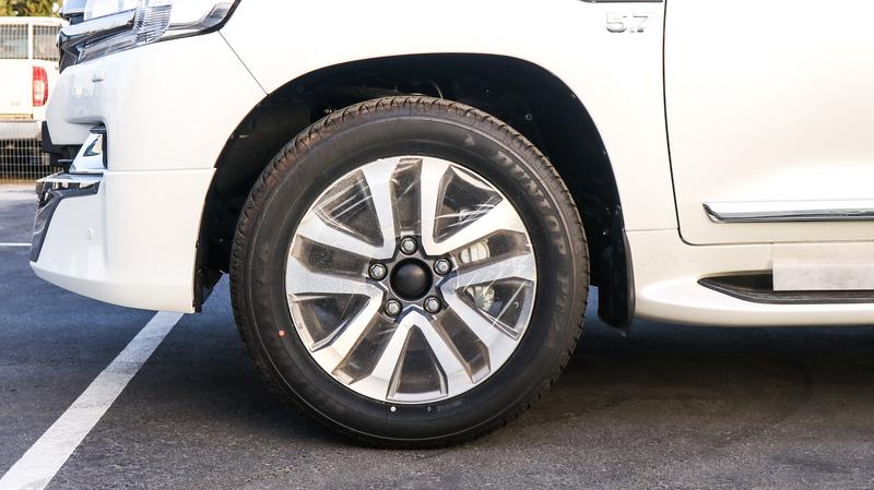 Toyota Land Cruiser • 2021 • 10 km 3