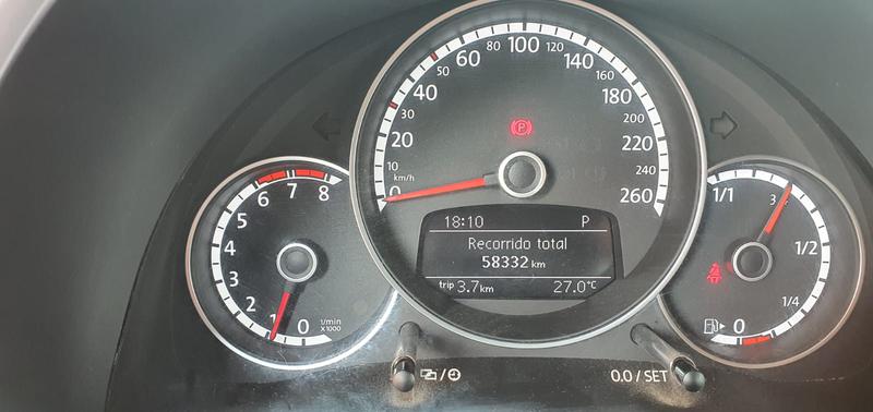 Volkswagen Beetle • 2015 • 58,332 km 5