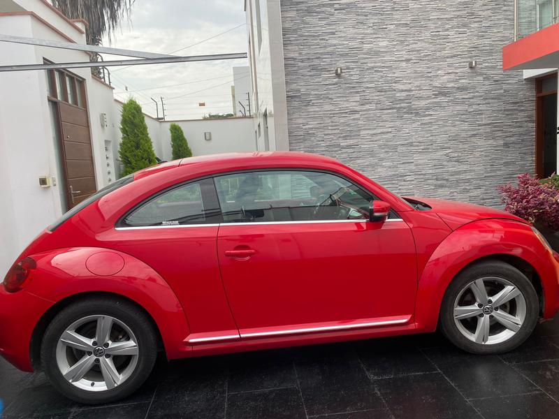 Volkswagen Beetle • 2015 • 58,332 km 4