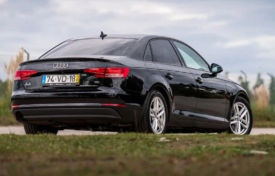 Audi A4 • 2018 • 120,000 km 2