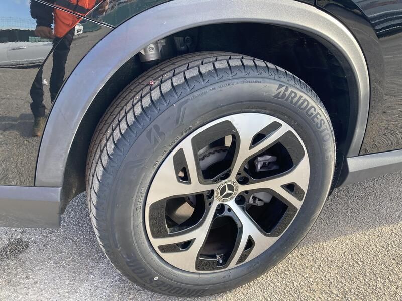 Mercedes-Benz GLC • 2023 • 12,662 km 8