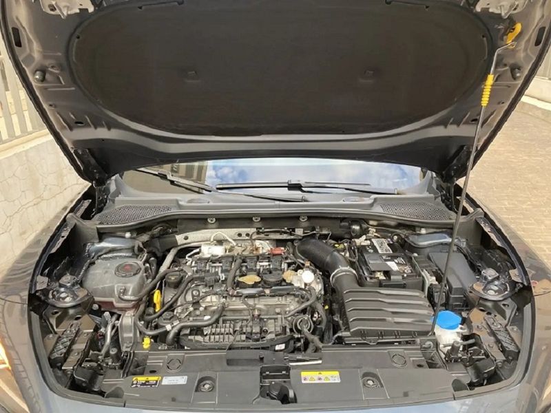 Seat Leon • 2020 • 61,400 km 11