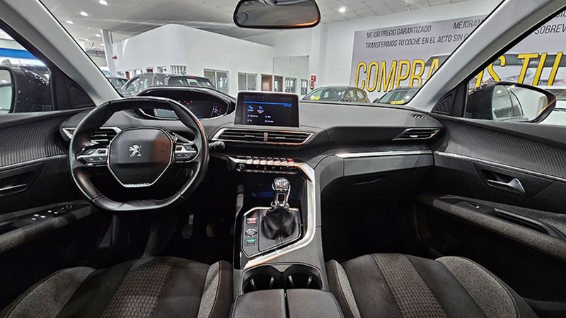 Peugeot 3008 • 2022 • 56,705 km 4