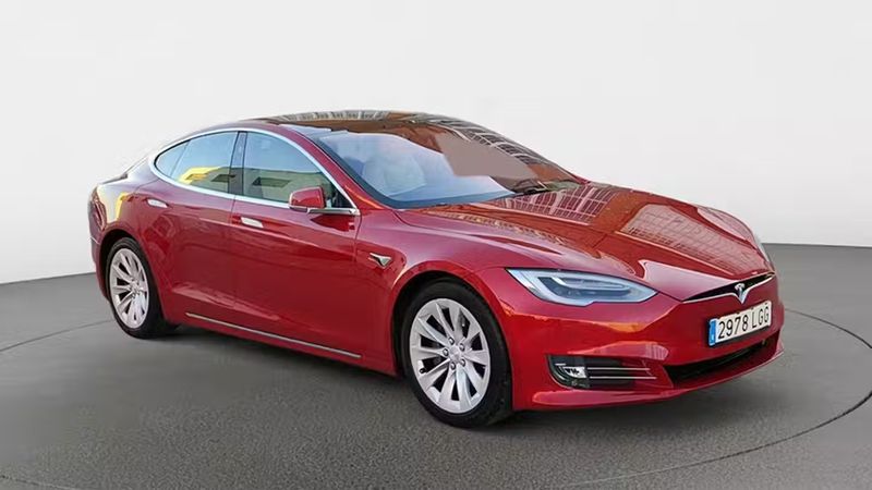 Tesla Model S • 2020 • 97,500 km 2