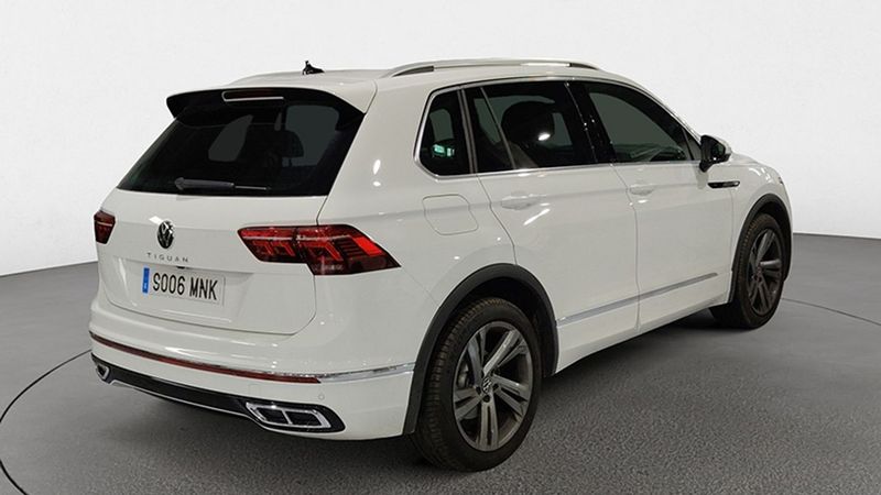 Volkswagen Tiguan • 2024 • 10,608 km 4