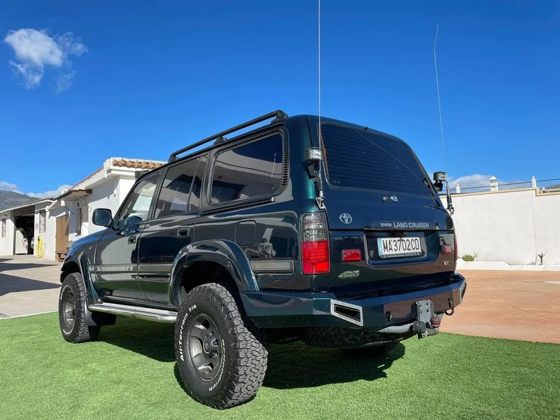 Toyota Land Cruiser • 1993 • 160,000 km 3