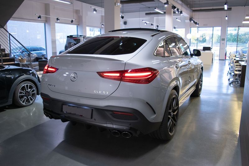 Mercedes-Benz GLE • 2024 • 900 km 32