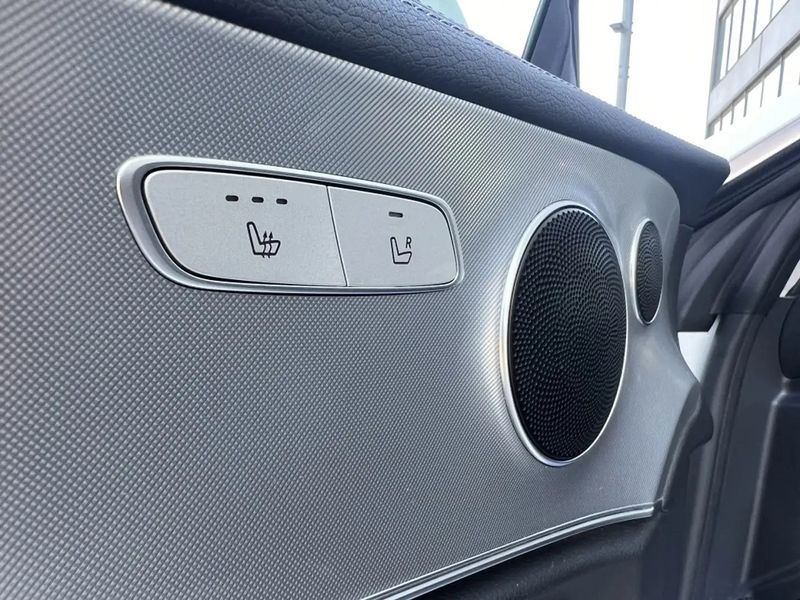 Mercedes-Benz E-Class • 2019 • 39,000 km 10