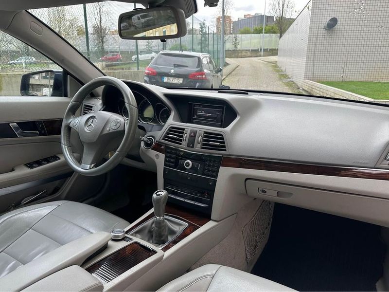 Mercedes-Benz E Coupé • 2010 • 230,000 km 4