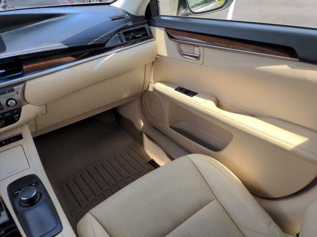 Lexus IS • 2014 • 80 km 4