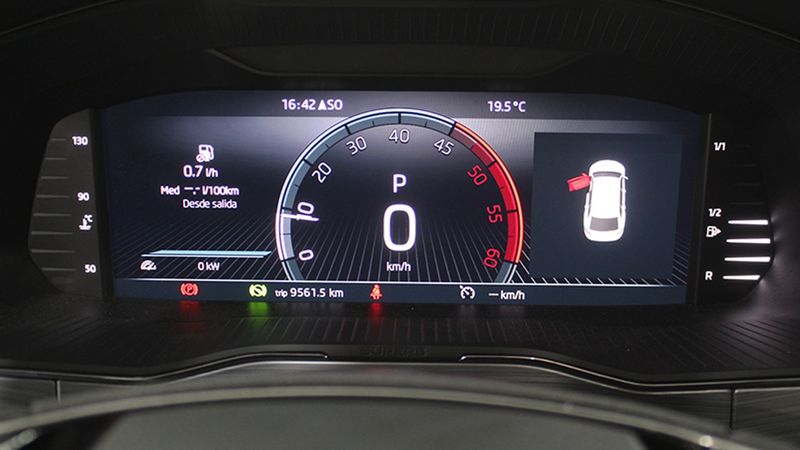 Škoda Superb • 2022 • 19,247 km 9