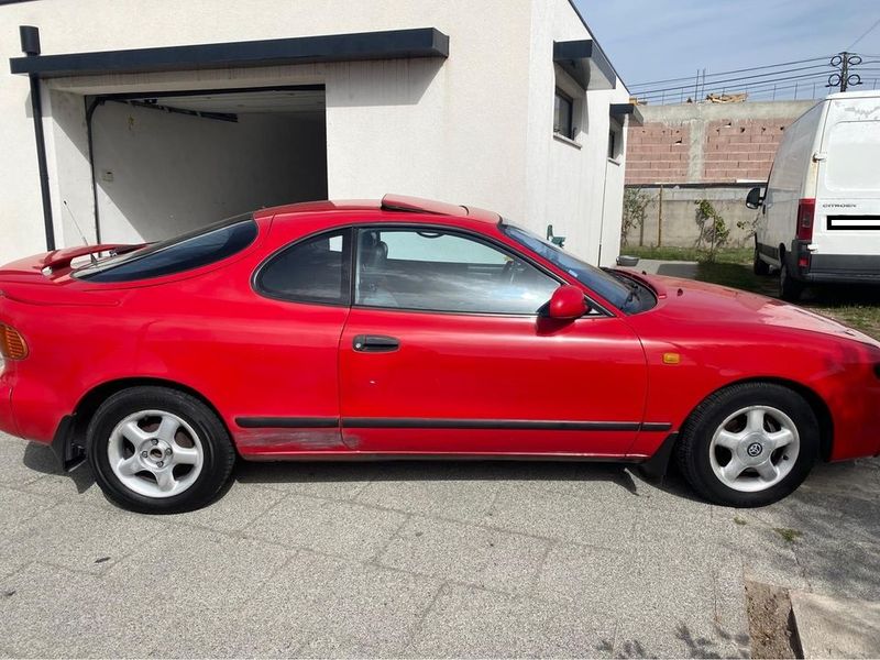 Toyota Celica • 1989 • 80,000 km 3