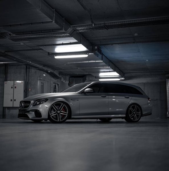 Mercedes-Benz E-Class • 2018 • 59,567 km 4