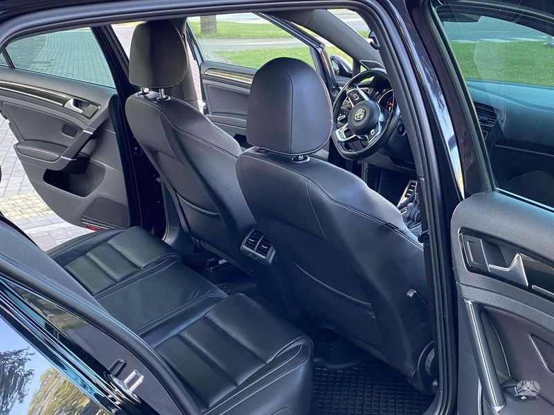 Volkswagen Golf • 2014 • 179,000 km 6