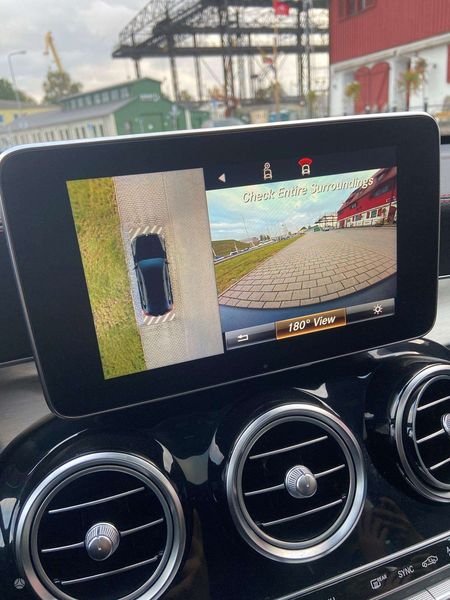 Mercedes-Benz GLC • 2018 • 133,000 km 2