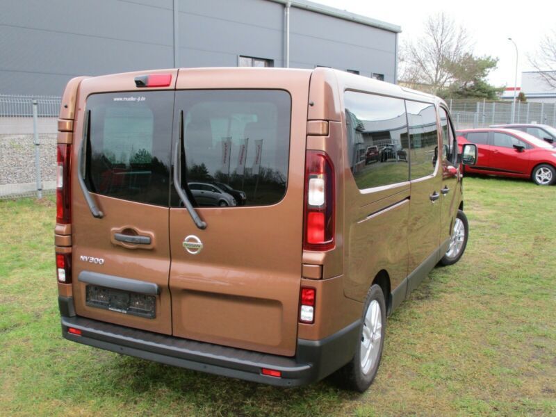 Nissan NV Passenger • 2019 • 54,500 km 6