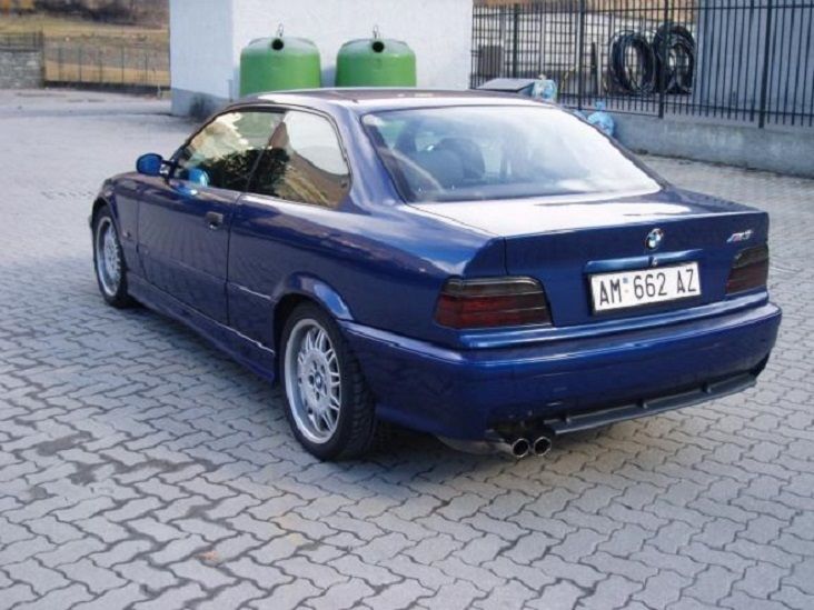 BMW M3 • 1993 • 139,700 km 2