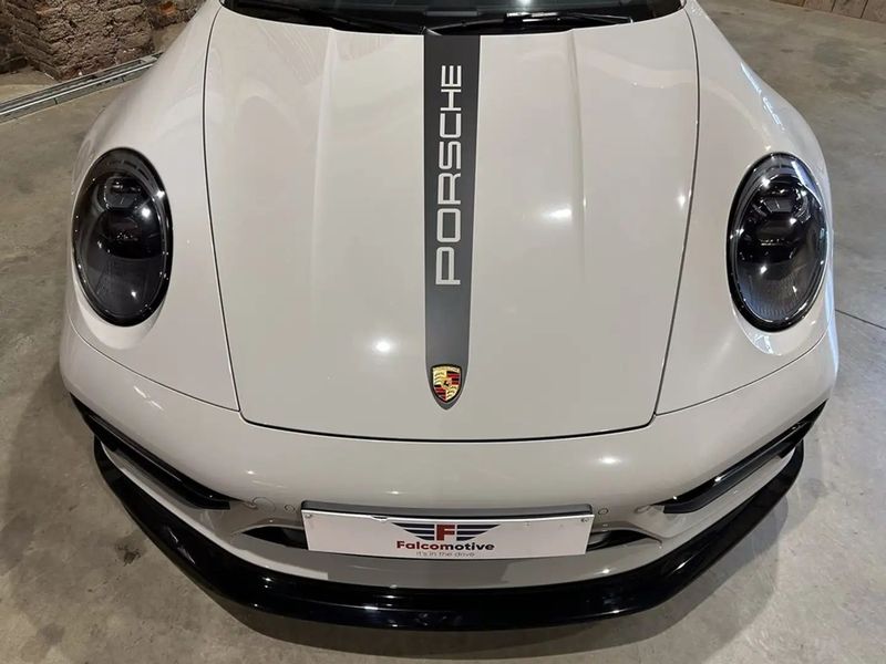 Porsche 911 • 2023 • 6,000 km 7