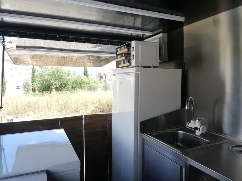 Hyundai H1 Van • 2003 • 90,000 km 5