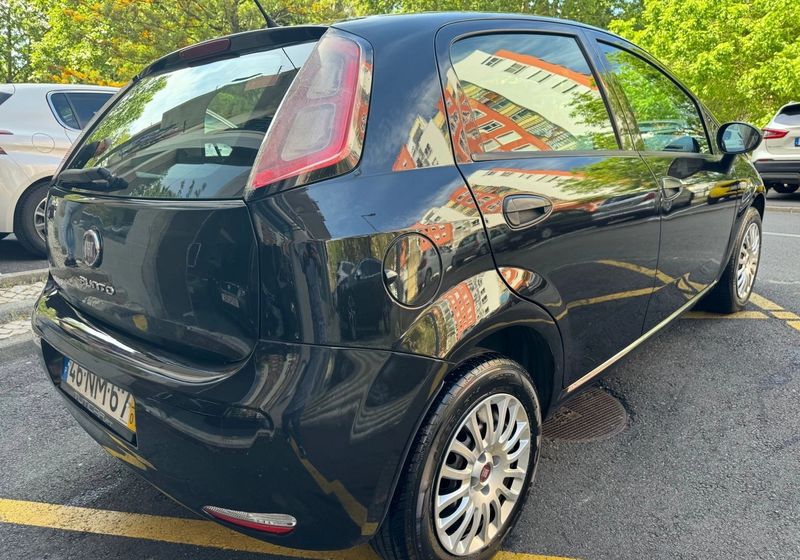 Fiat Punto • 2013 • 123,994 km 4