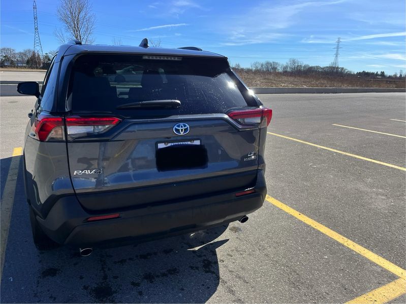 Toyota RAV4 Hybrid • 2024 • 4,550 km 2