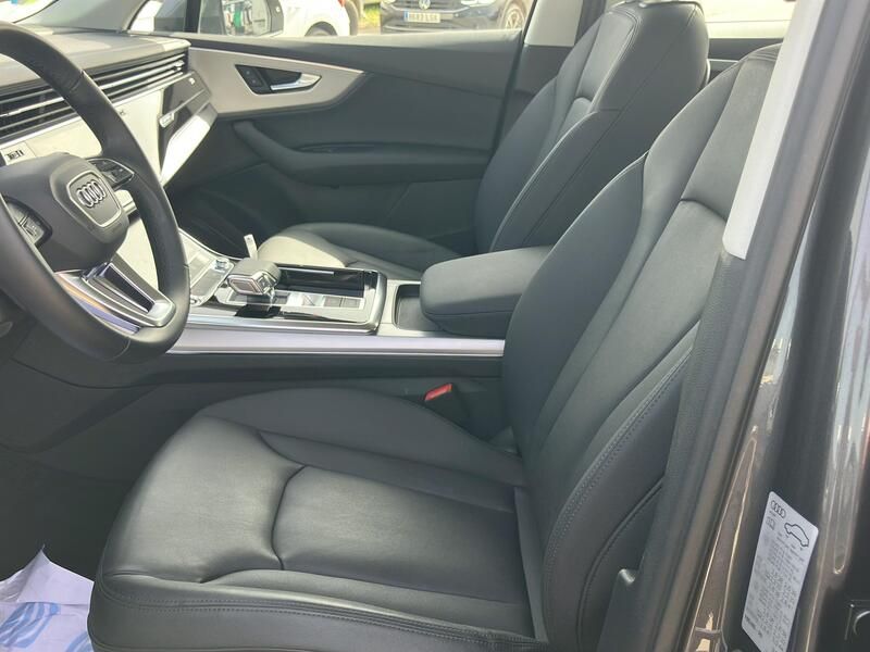 Audi Q7 • 2024 • 12,743 km 11