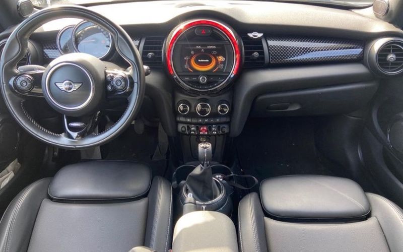 MINI Cooper • 2017 • 50,000 km 3