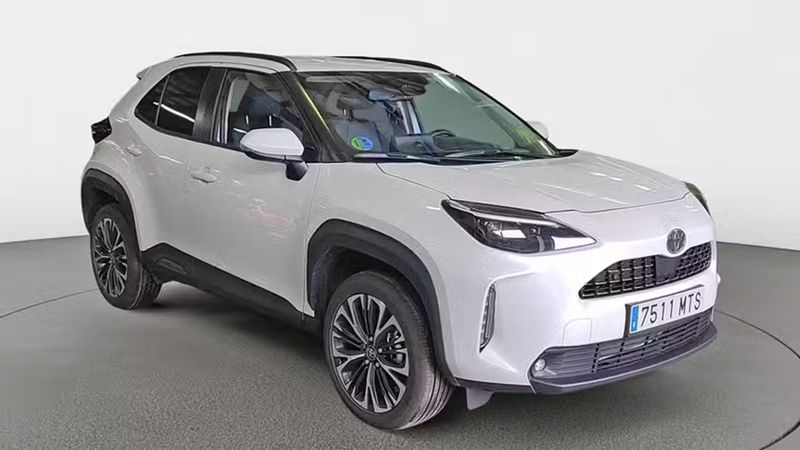 Toyota Yaris • 2024 • 5,564 km 9