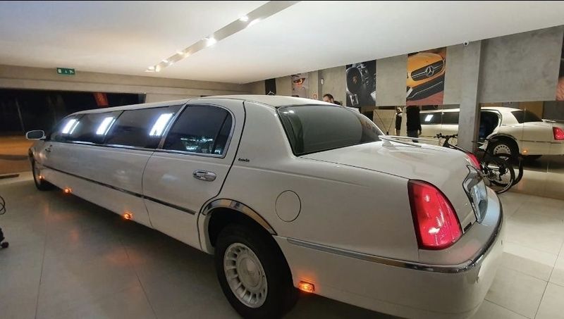 Lincoln LS • 2000 • 178,000 km 2