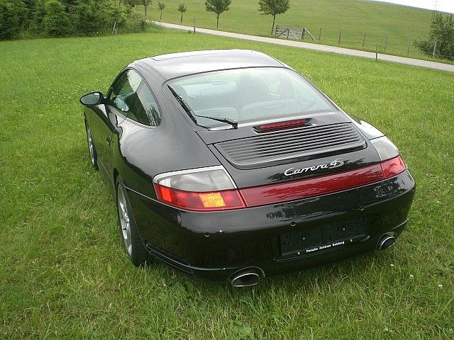 Porsche 911 Carrera • 2002 • 133,000 km 1