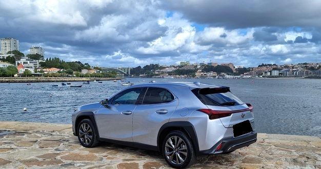 Lexus UX • 2022 • 44,000 km 4