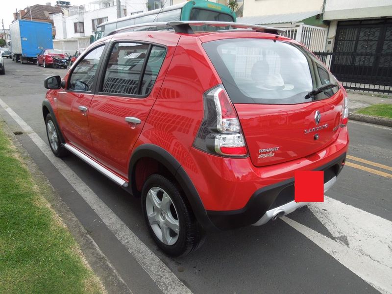 Renault Sandero • 2013 • 125,000 km 4