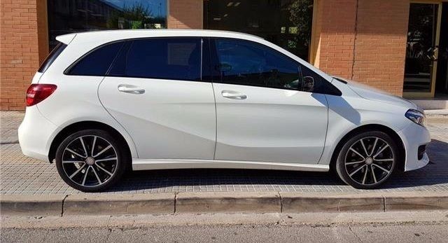 Mercedes-Benz Class B • 2015 • 119,000 km 6