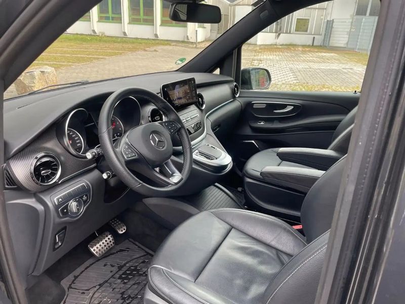 Mercedes-Benz 310 Van • 2020 • 116,000 km 9
