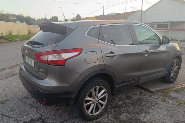 Nissan Qashqai • 2014 • 175,000 km 3