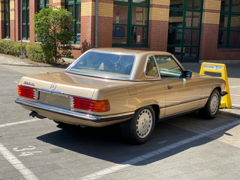 Mercedes-Benz SL • 1986 • 32,093 km 6