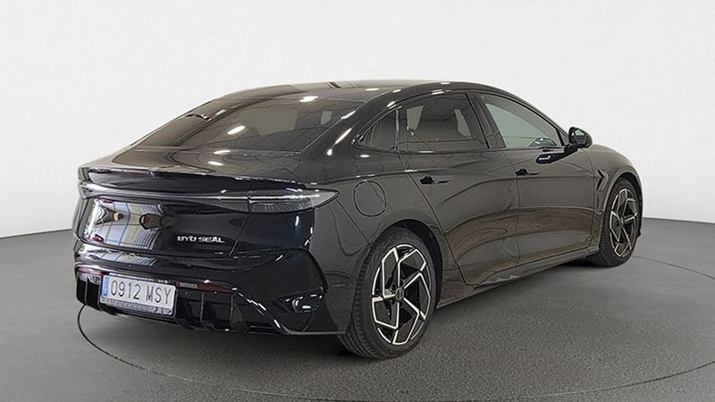 BYD S6 • 2024 • 3,111 km 3