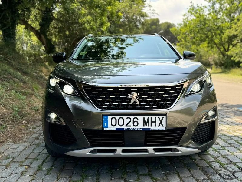 Peugeot 3008 • 2020 • 66,000 km 2