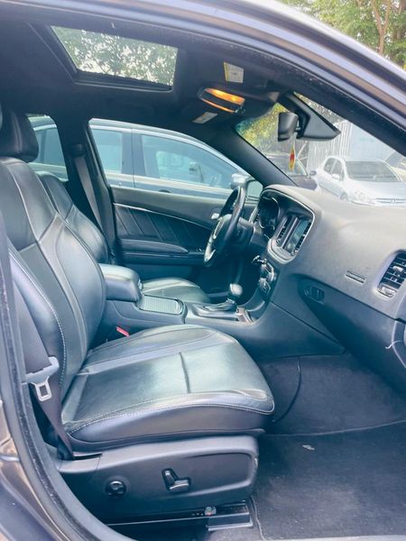 Dodge Charger • 2017 • 90,000 km 2