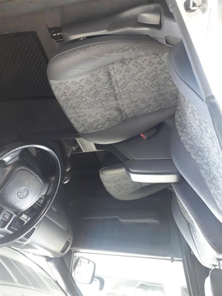 Toyota Hilux • 2002 • 155,255 km 9