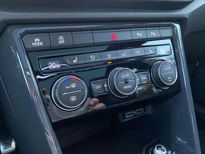 Volkswagen T-Cross • 2019 • 146,000 km 28