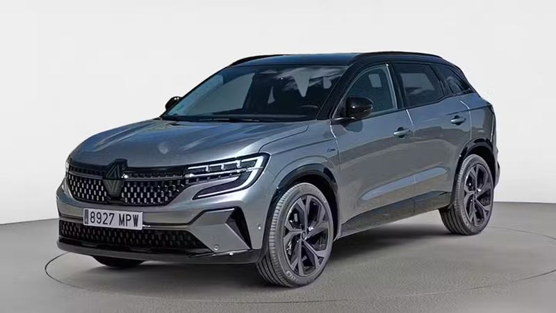 Renault Kadjar • 2024 • 2,069 km 2