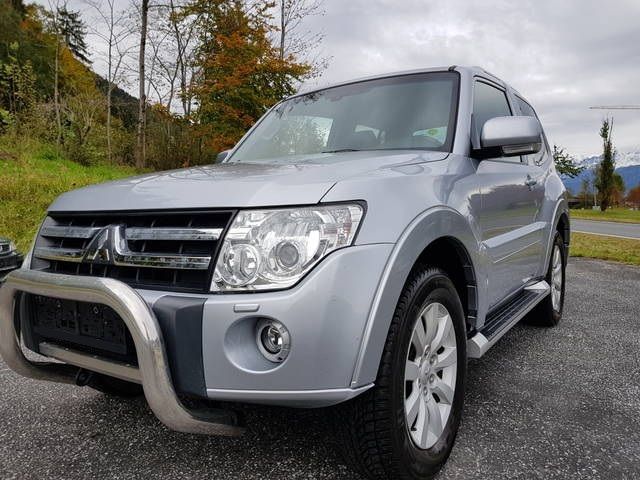 Mitsubishi Pajero • 2011 • 142,500 km 1