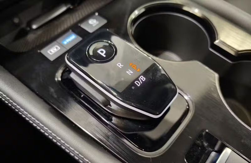 Nissan X-Trail • 2023 • 3,336 km 6