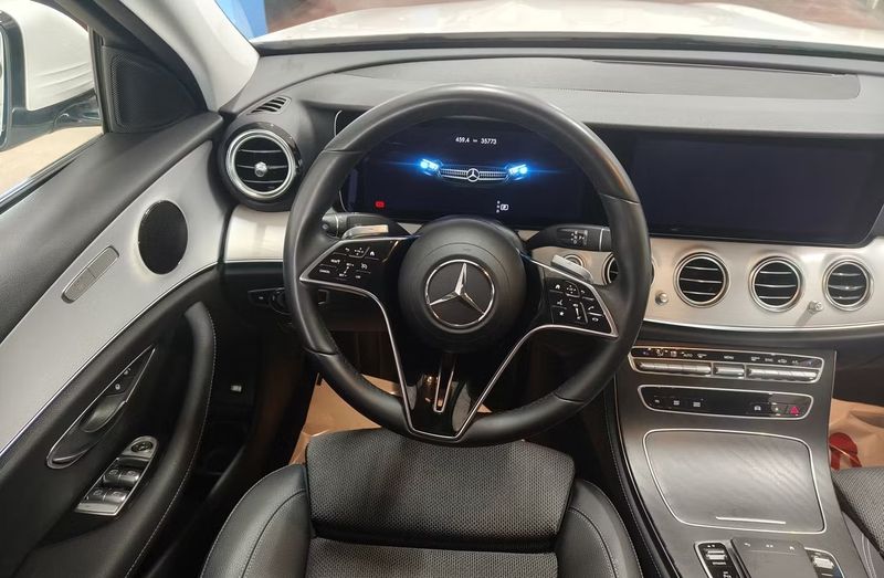 Mercedes-Benz E-Class • 2023 • 35,800 km 14