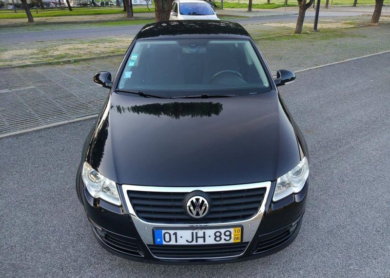Volkswagen Passat • 2010 • 109,000 km 4