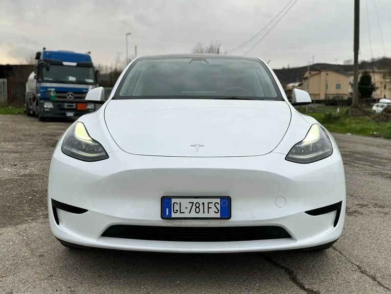 Tesla Model Y • 2022 • 45,000 km 5