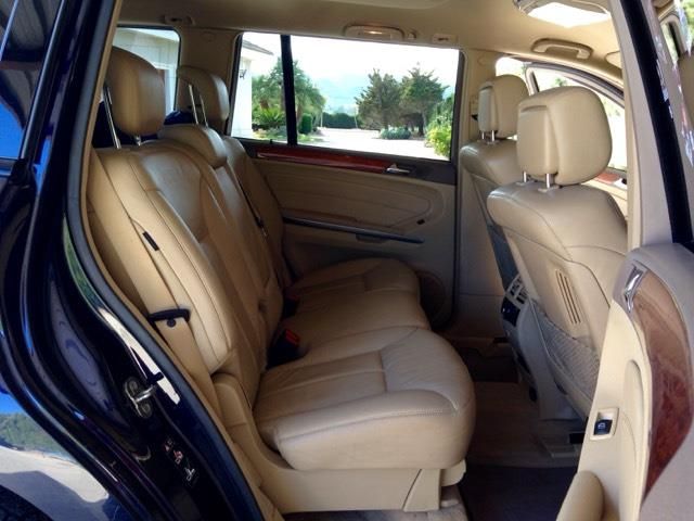 Mercedes-Benz GL • 2006 • 219,000 km 9