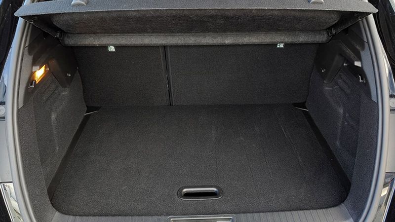 Renault Captur • 2023 • 17,890 km 22